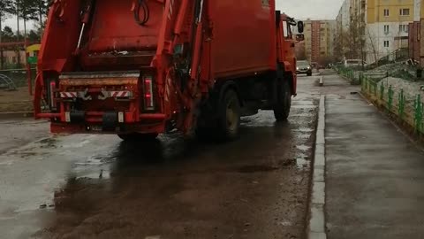 Garbage machine.