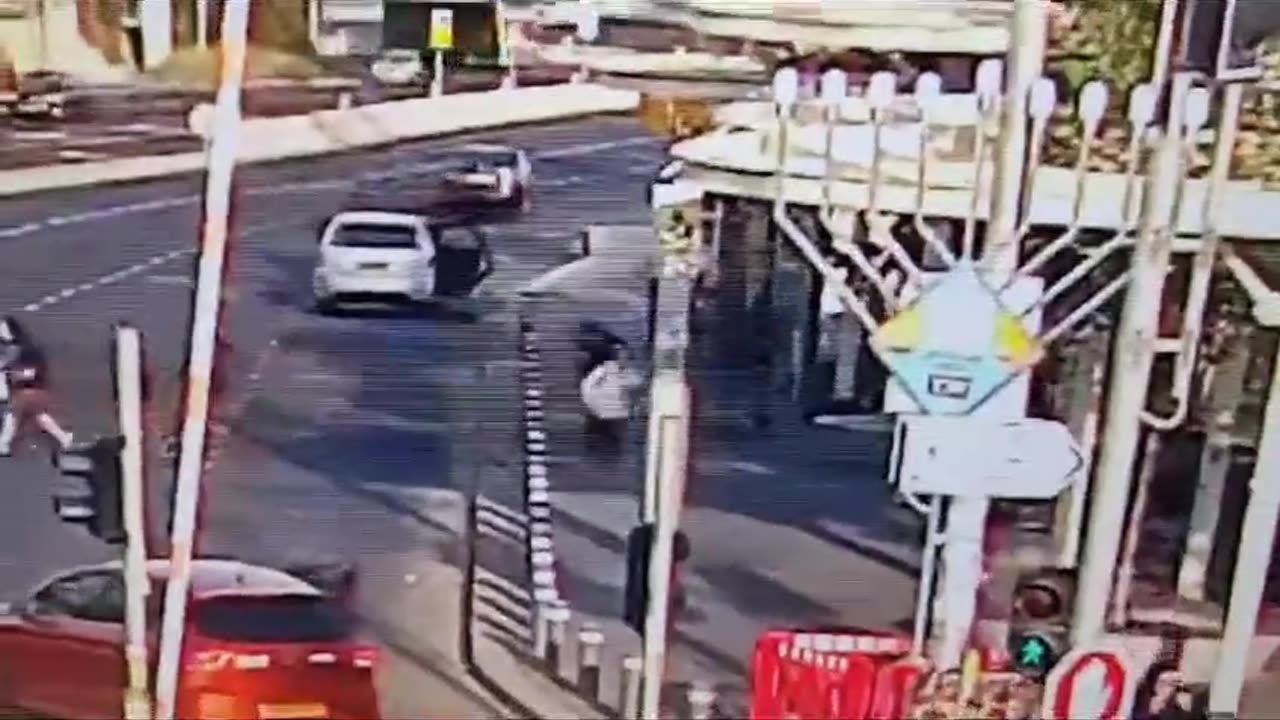 Terrorist attack in Jerusalem.2 Israelis killed by 2 shooters 5 in critical condition.