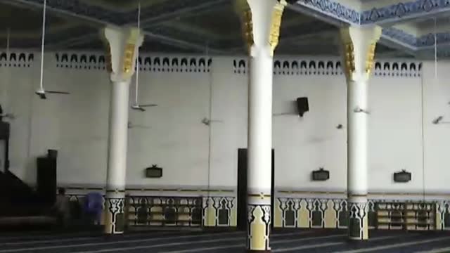 Watch fantastic designs and listen to the call of prayer Call of prayer from a mosque in Upper Egypt