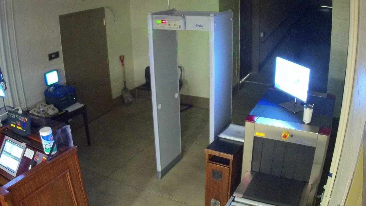 5133CHOBBAGarageScreening2_2021-01-06_14h06min23s413ms.mp4