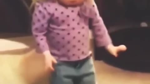 Funny Toddler Dance 😂🤣🤣