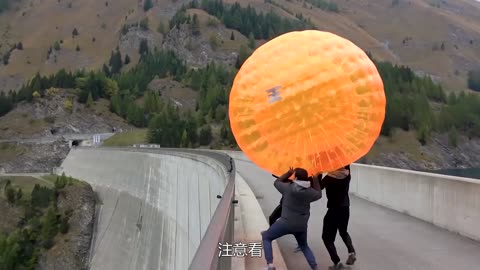 What is the Magnus effect? ​​What happens if a giant ball is dropped from the top of a dam?