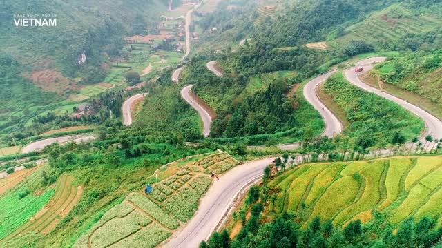 Dốc Chín Khoanh (Nine Turn Pass), Ha Giang