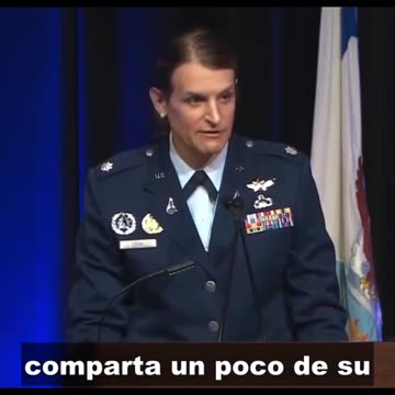 La Teniente Coronel Bree Fram, funcionaria transgénero de la Fuerza Espacial de los EE. UU