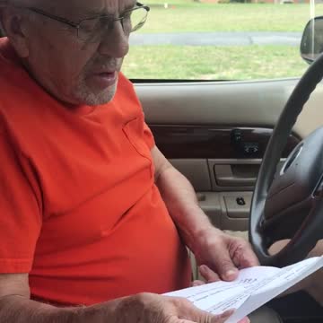 Senior Man Sings Justin Timberlake’s “Can’t Stop The Feeling!”