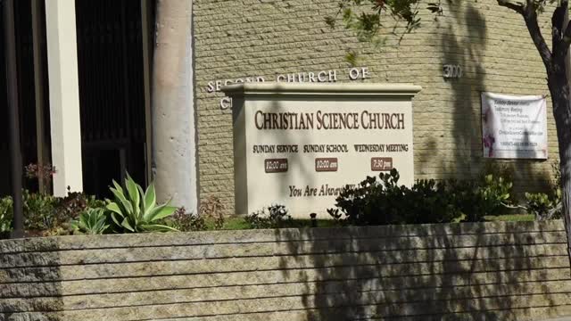 California cierra de nuevo bares y restaurantes