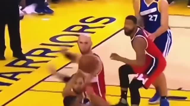 Curry teases Gortat