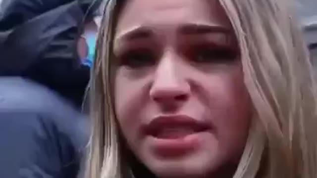 14 year-old Australian girl understands what is at stake 👏