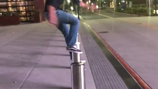 Guy trying to jump over pull hits himself