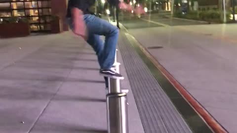 Guy trying to jump over pull hits himself