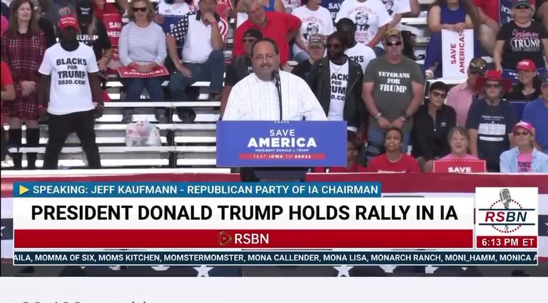 That's Scott McKay (Patriot Streetfighter) standing behind the speaker.👇