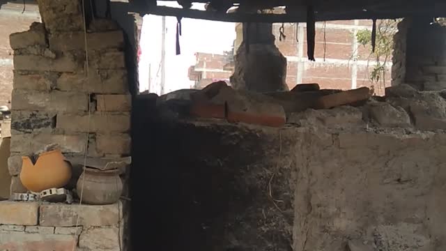 Modified traditional furnace for pottery.