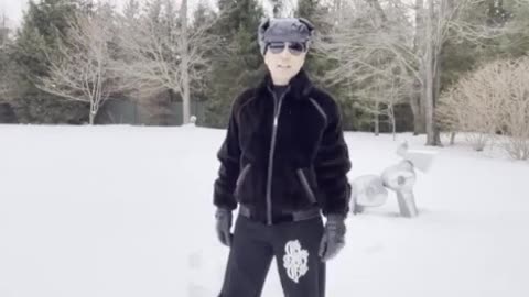 20210215文贵先生GETTR²：与友们赏雪……