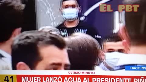 LE TIRAN AGUA AL DEFORME Y ASQUEROSO COMEMOCOS....