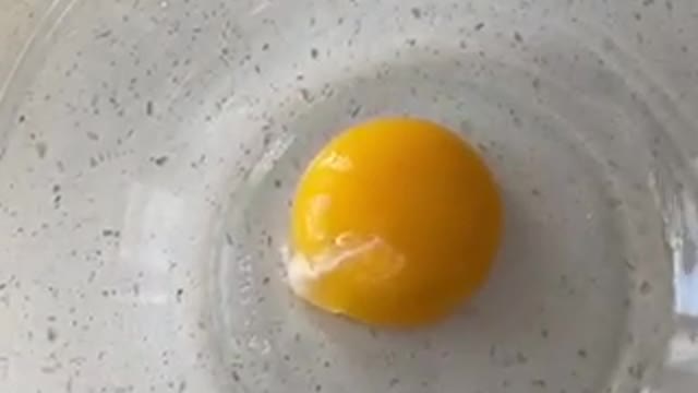 easy way to removal to egg yolk