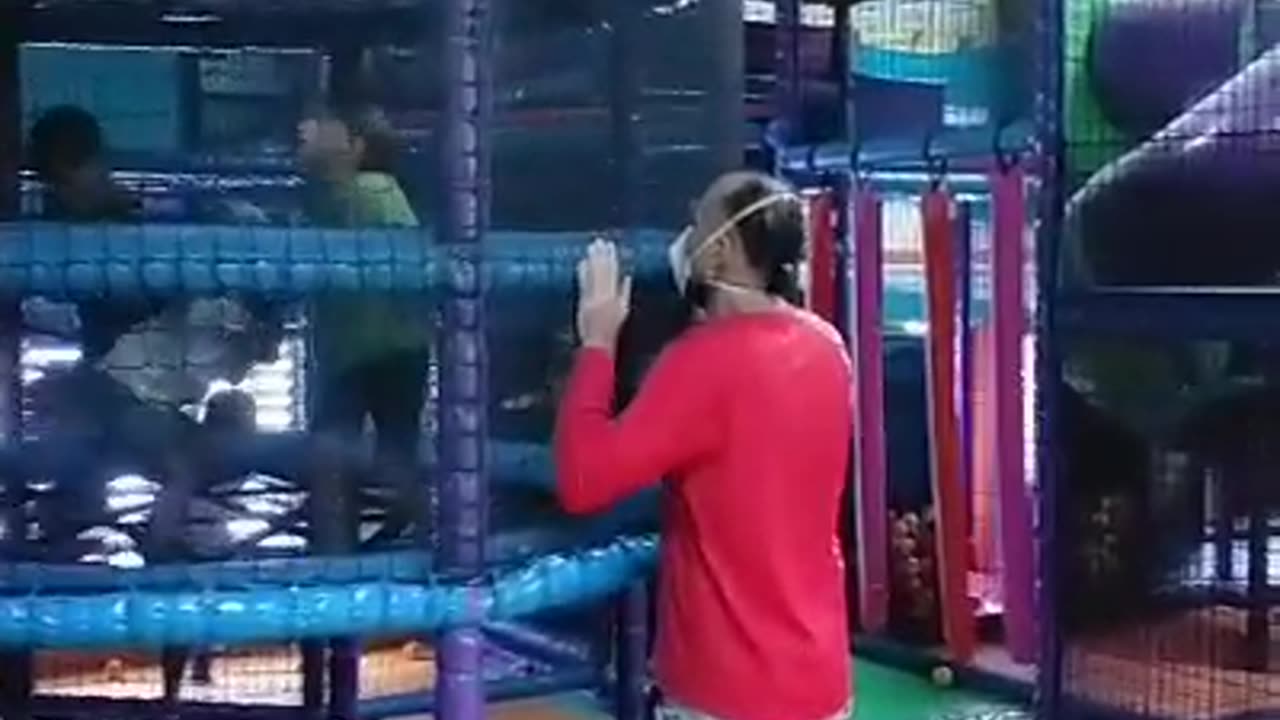Questo video è fresco di oggi pomeriggio.