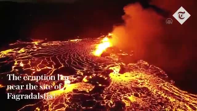 Spectators flock to dramatic volcanic eruption in Iceland_batch