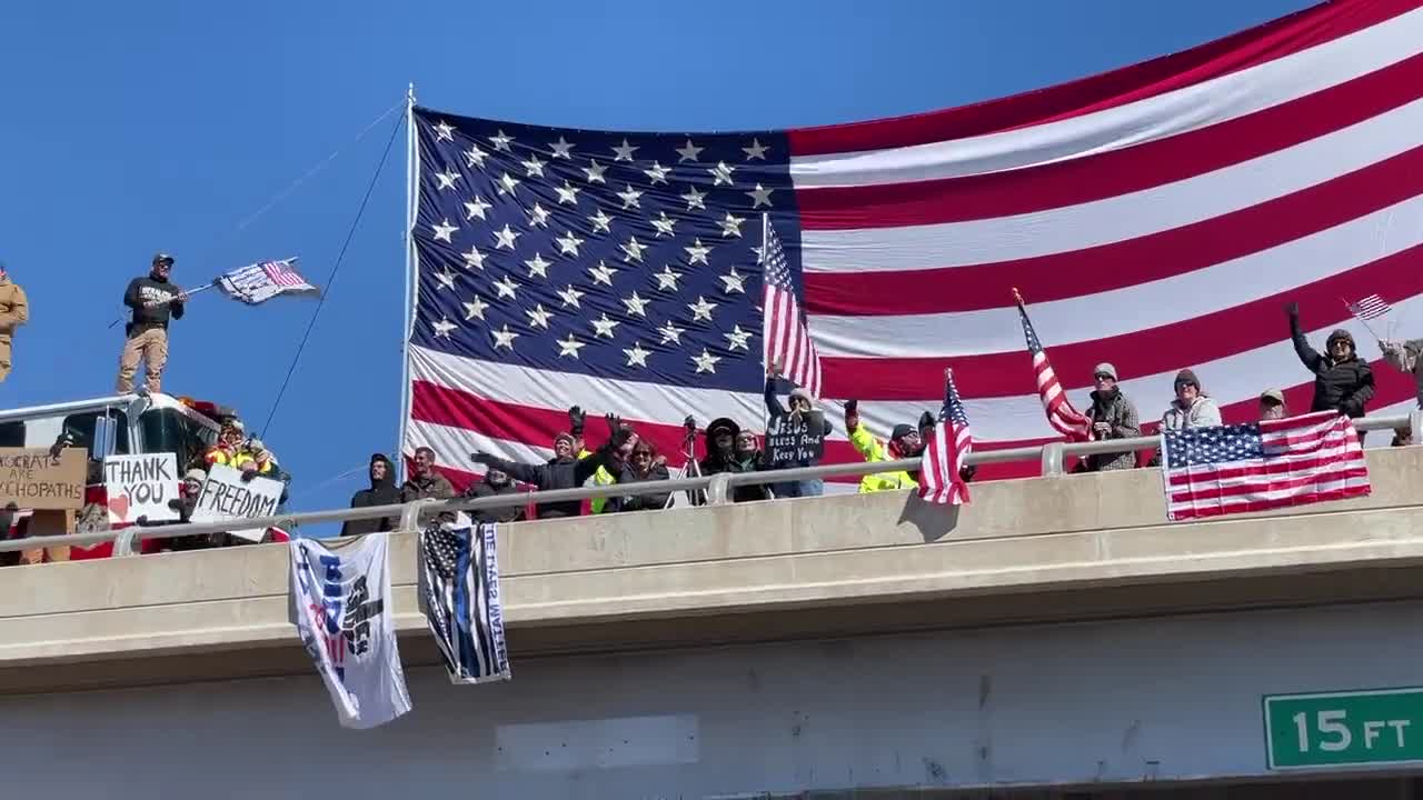 Arizona Firefighters hoist MASSIVE U.S. Flag