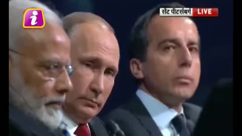 Russia में Putin की मौजूदगी में PM Modi का सबसे बड़ा इंटरव्यू | दिये शानदार जवाब