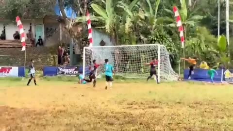 Sepak bola tarkam