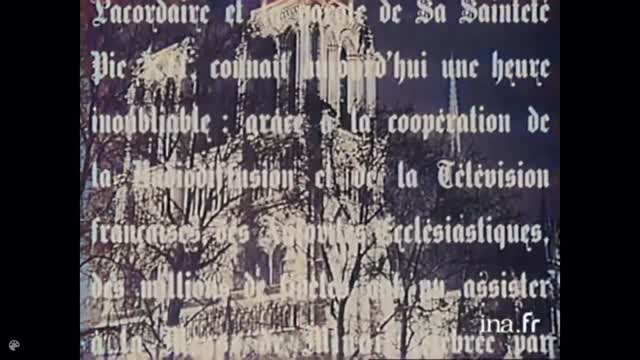 Christi Missa Solemnis in Ecclesia Nostrae Dominae Parisiensis celebratur a Cardinale Suhard (1948)