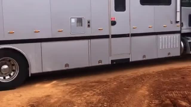 What do you think of the old nose out of this trailer?