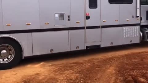 What do you think of the old nose out of this trailer?