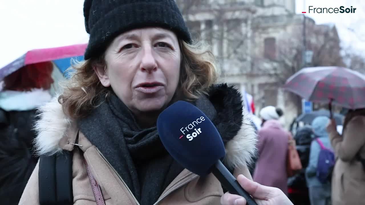 Une gauloise réfractaire fière de ne pas être injectée (et de bien d'autres raisons) !