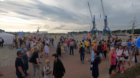 Rostock - Der Demonstrationszug kehrt zurück 20-08-2022