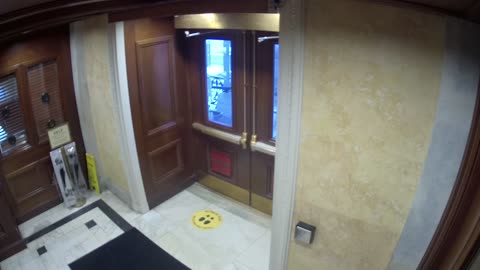 0181USCH01SouthDoorVestibule_2021-01-06_08h20min01s047ms.mp4