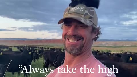 Always take the High Ground - Funny Pets #funnyvideo #funnypets #pets #nutrients #grassfed