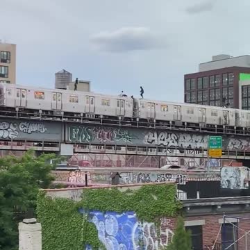 New way to commute over the Williamsburg bridge in NYC