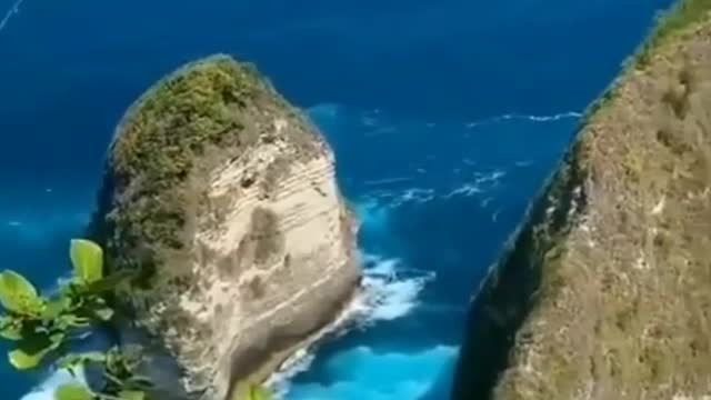 The sea view in Thailand is really beautiful.