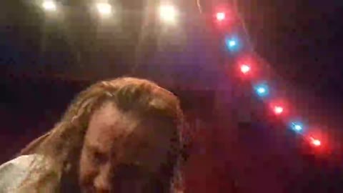 2022-10-20 (12) - Entrée des artistes (ou pas) (lag) - Twitch Decheterie