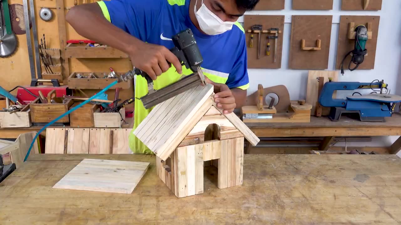 How To Make DIY Wooden Bird Feeder From Old Pallets