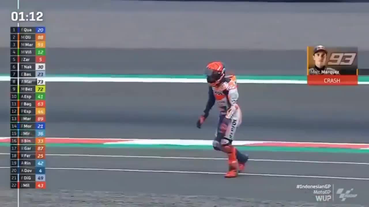 Marquis crashes