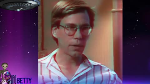 Bob lazar on difference between & and Delta configuration for UFOs. Examples released 19 years later