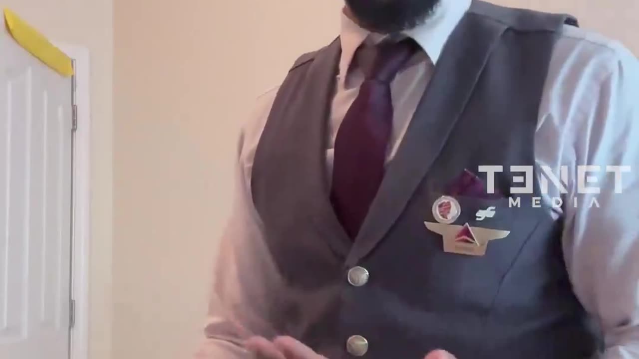 Delta flight attendants are outraged by the new rule requiring them to wear