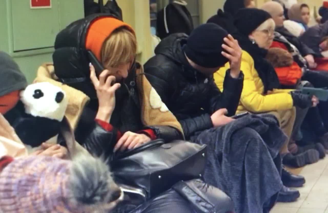 Ukrainian refugees sleeping at polish train station!