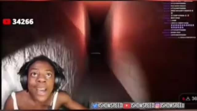 @IshowSpeed gets played by a horror game 😂