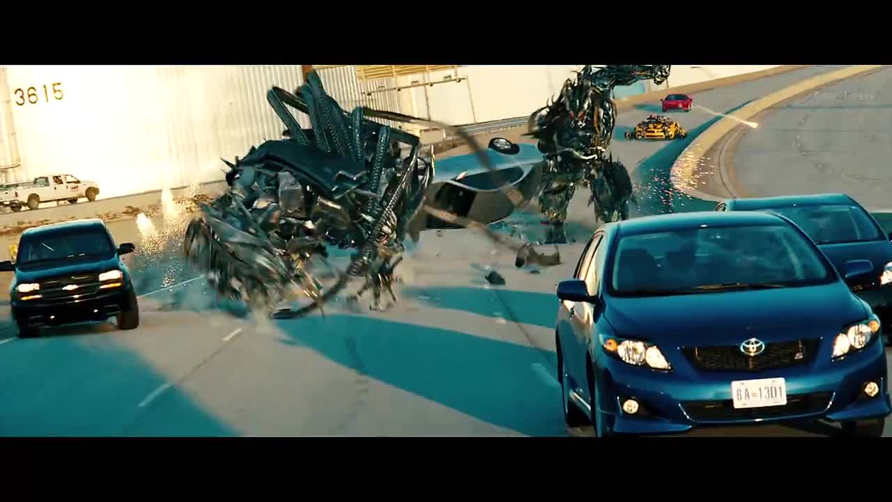 Transformers_ Dark of the Moon (2011) - Freeway Chase - Only Action [4K]