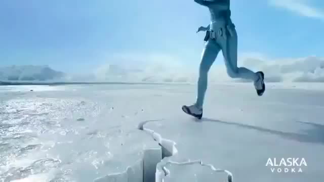 Funny Things - Funny Videos - Commercial TV Extrememly Sexy from Russian Flirt Vodkaodka Alaska