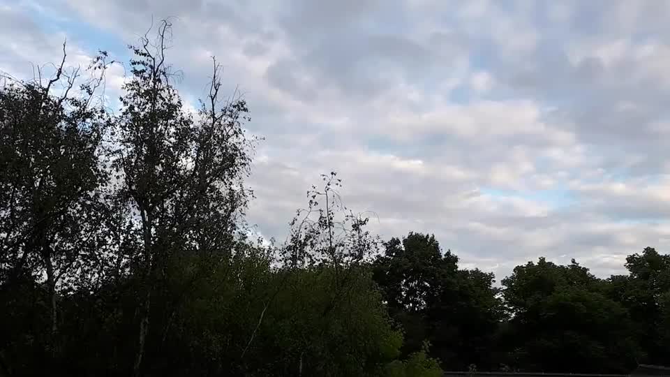 Himmel in Berlin am 29. Mai 2022 so 20:15 Uhr