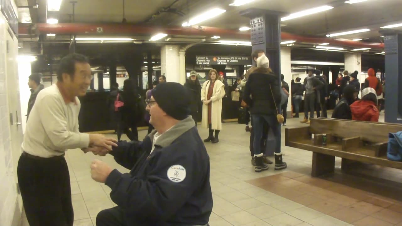 Luodong Massages Chubby Old White Man In Subway Station