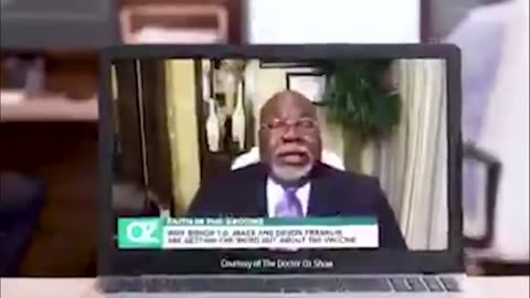 Vaccine-pushing Pastor TD Jakes suffered a stroke