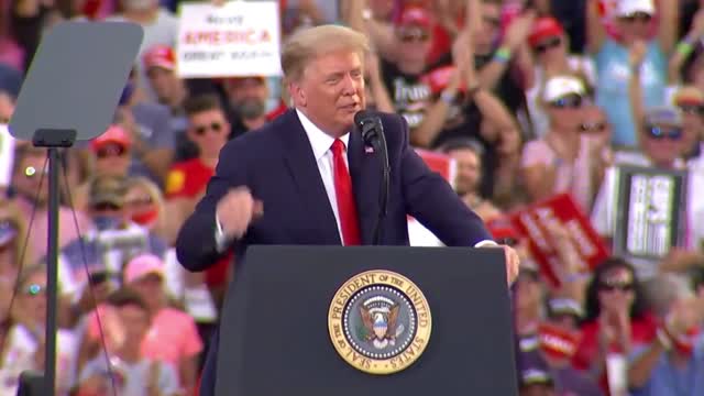 Trump Stops Rally To Honor 100 Year Old Vet