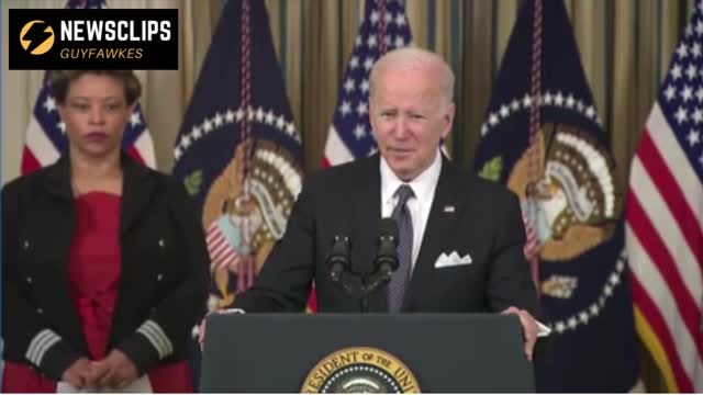 Reporter Grills Joe Biden 'You Do Feel Vladimir Putin Should Removed From Power'