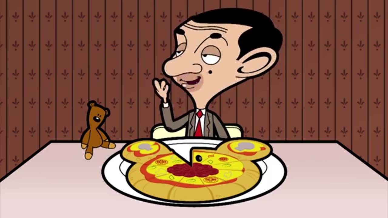 Mr Bean cooks a pizza!