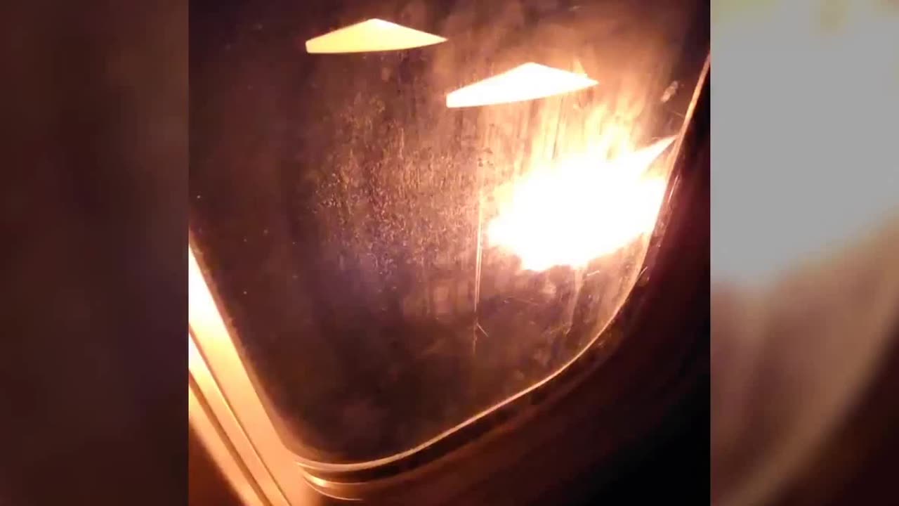 A United Airlines Plane Engine Caught Fire Mid-Flight Forced to do an Emergency Landing