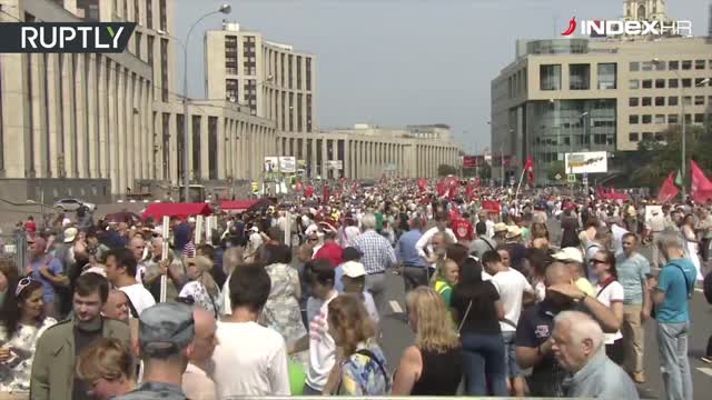 Tisuće Rusa prosvjedovalo protiv prijedloga povećanja dobne granice za odlazak u mirovinu